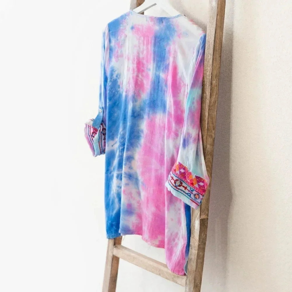 Calessa Tunic Top Size Medium Tie Dye VNeck Roll Tab Sleeves Embroidered - Picture 5 of 9